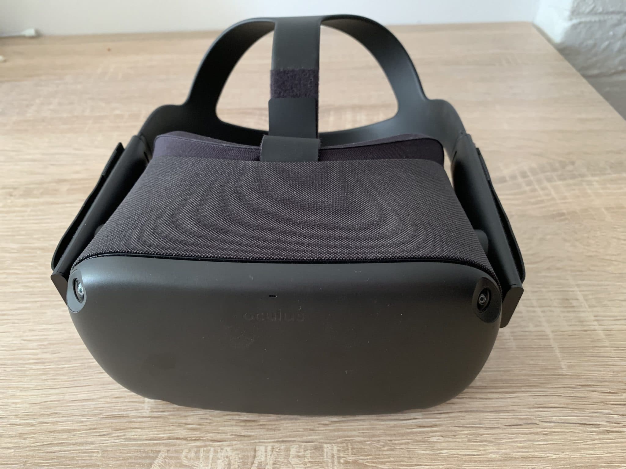 Un casque compact et solide