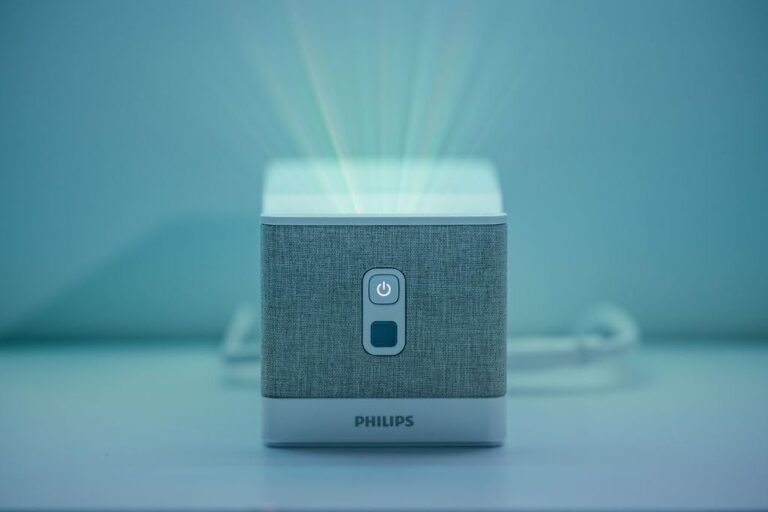 Un vidéoprojecteur Philips UL6 Smart