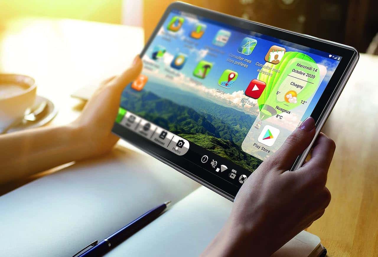 Une tablette tactile de la marque Ordissimo.