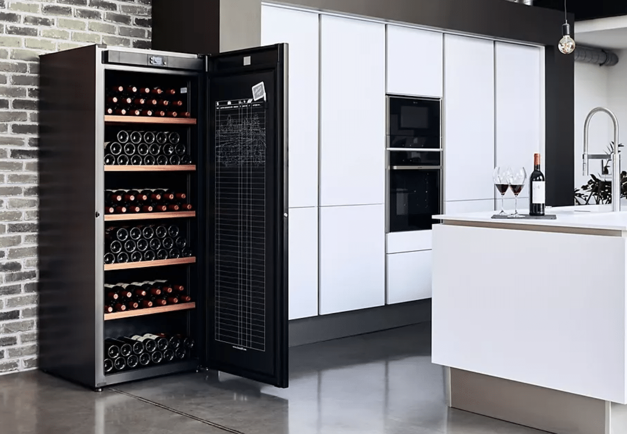 Une cave à vin de la marque Avintage.