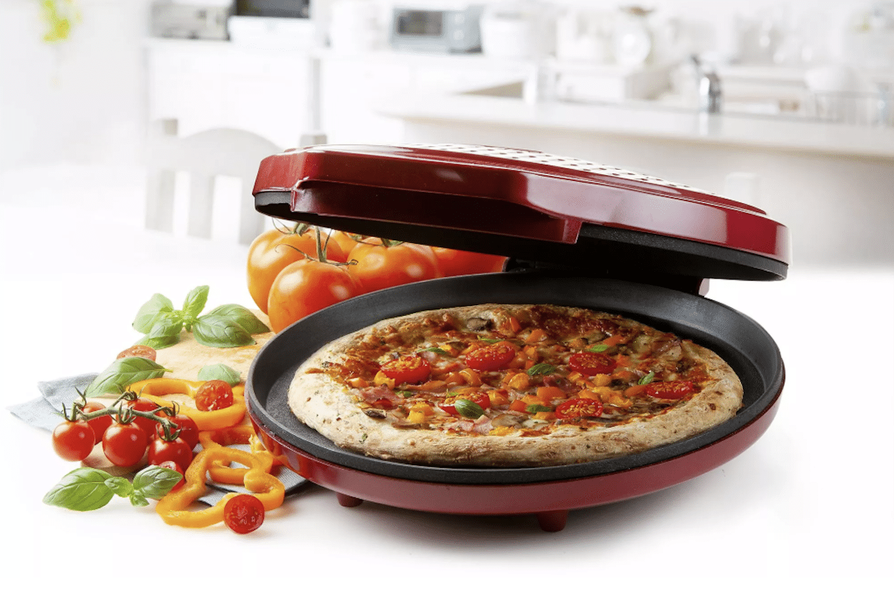 Un four à pizza électrique de la marque Domo.
