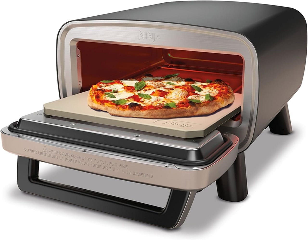 Un four à pizza électrique de la marque Ninja