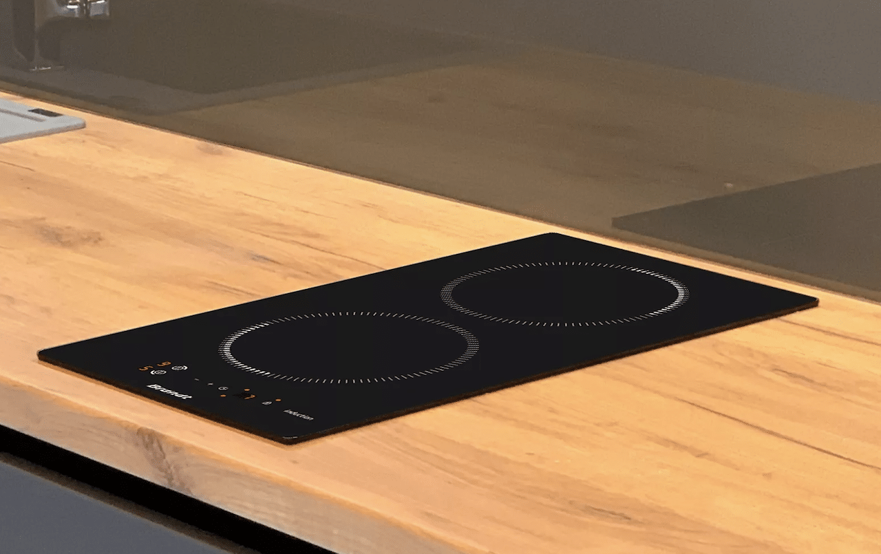 Une plaque de cuisson 2 foyers.