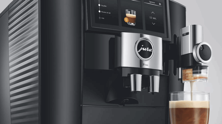 Un expresso broyeur de la marque Jura.
