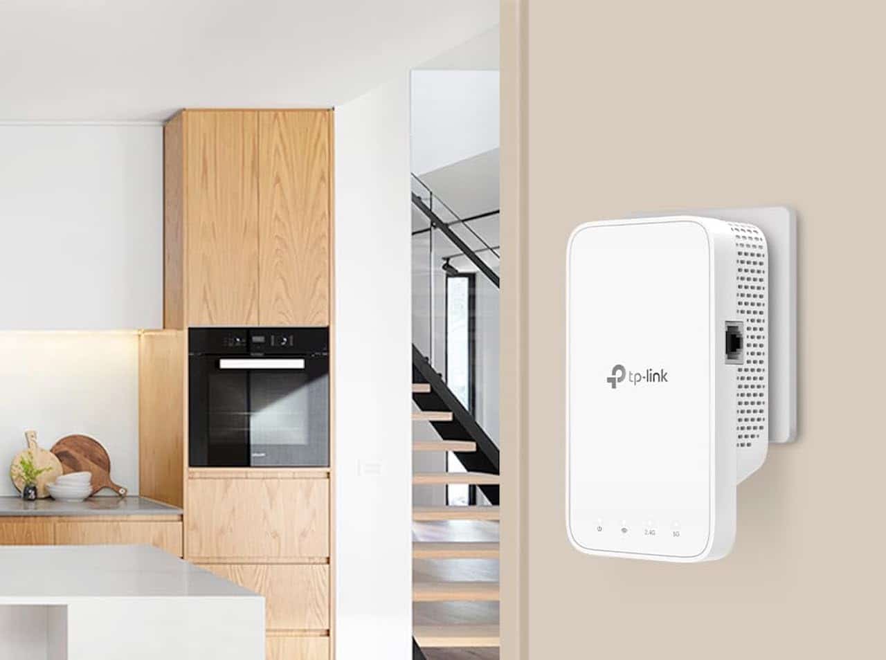 Un répéteur WiFi dans une maison moderne.