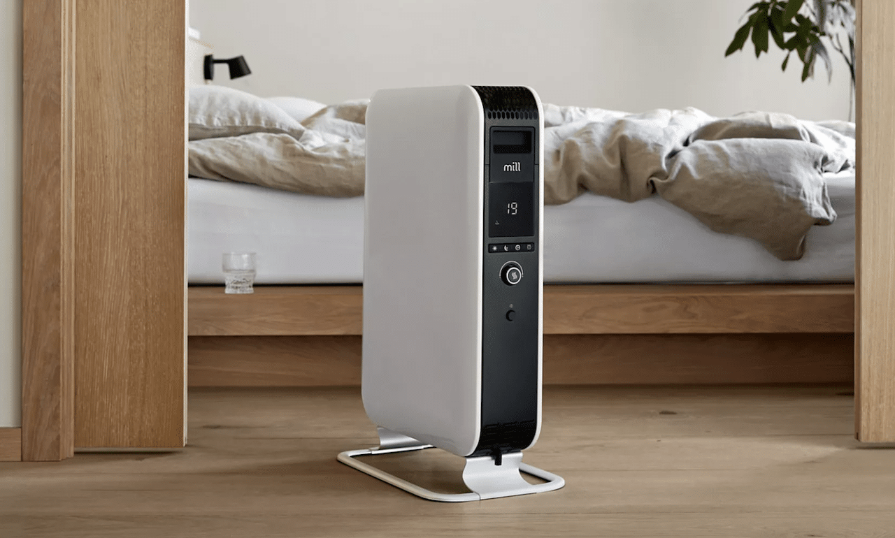 Un radiateur bain d'huile dans une chambre.