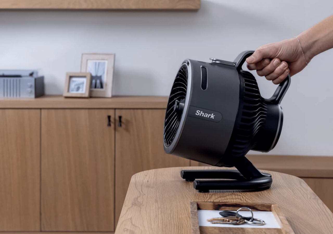 Un ventilateur de la marque Shark.