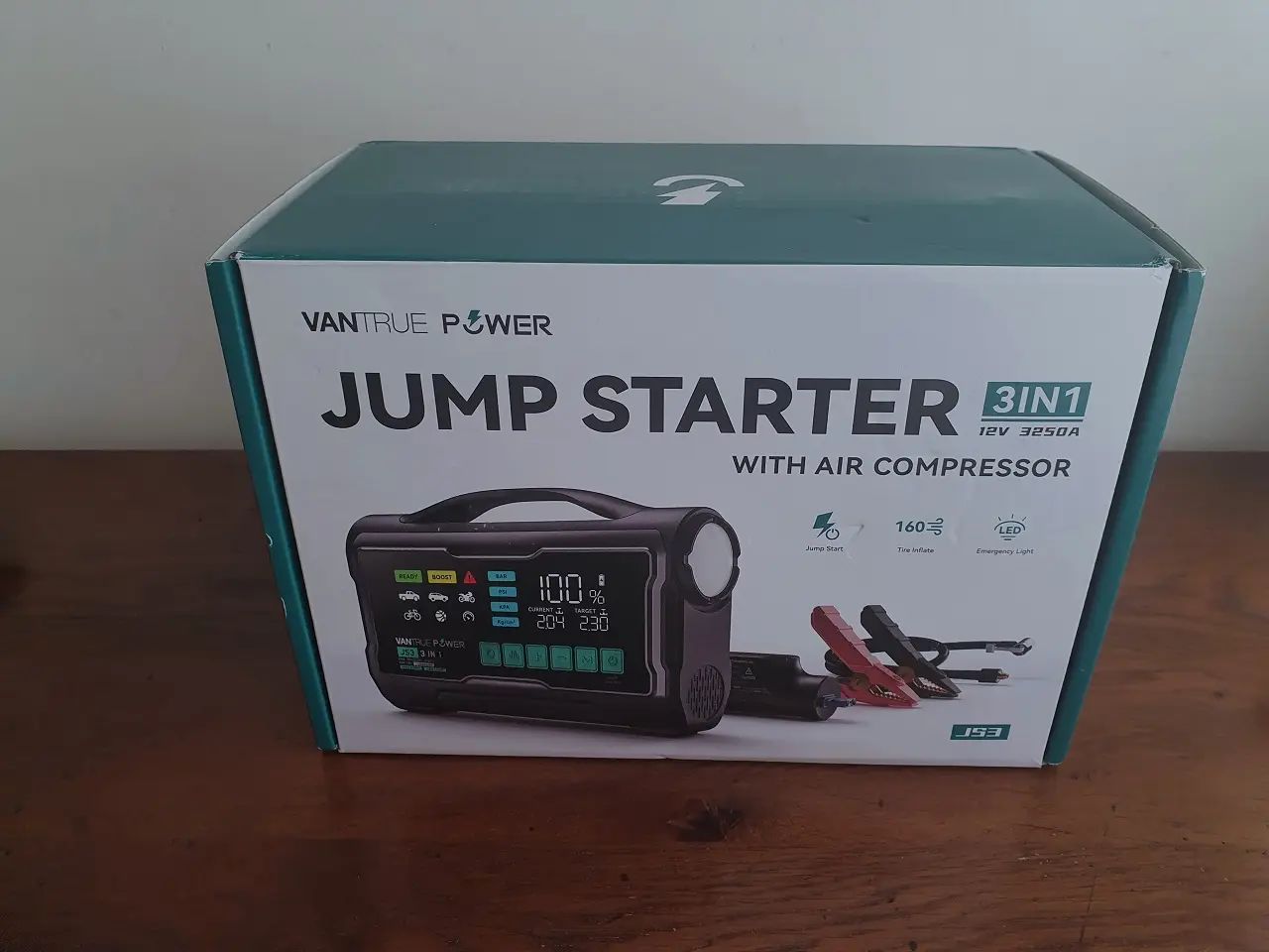 Le booster de batterie et gonfleur Vantrue Power JS3 dans sa boite.