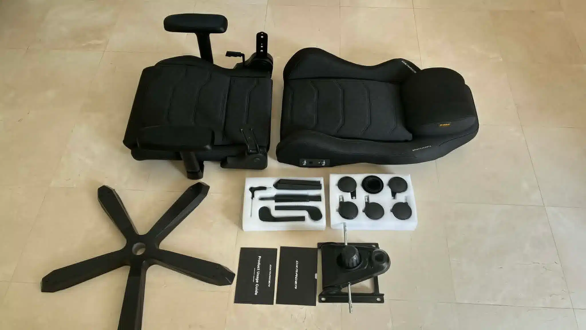 Contenu du carton de la chaise de gaming DXRACER Master XL