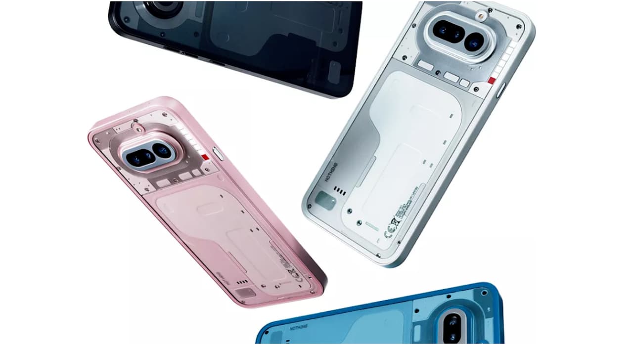 Des smartphones de différentes couleurs de la marque Nothing.