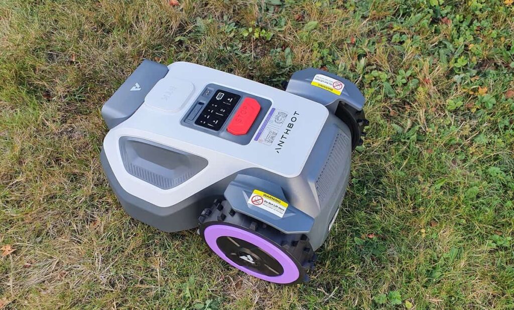 design anthbot m9 robot tondeuse gazon"