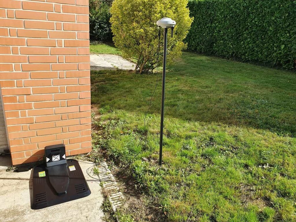 installation station charge antenne rtk anthbot m9